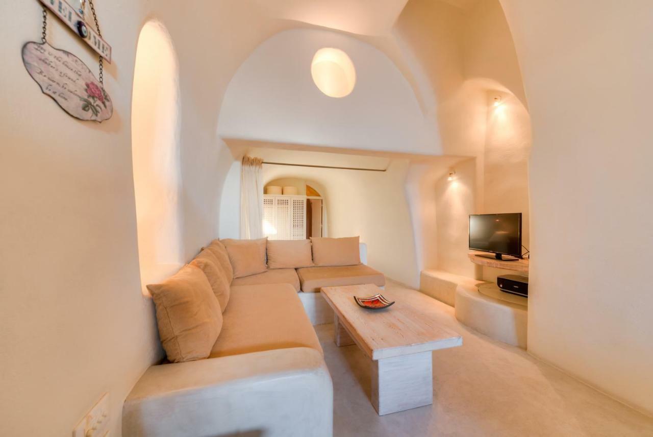Tatil Evi Christina's Cave House Fira (Santorini)